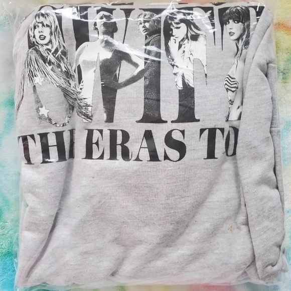 NEW Taylor Swift Eras Tour Grey Crewneck Sweatshirt 3XL - Picture 2 of 3